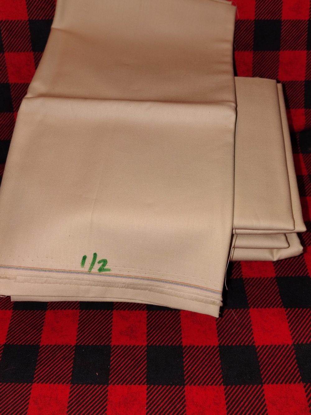 Bundle Of 14 Pieces White 1/2 Yard Panels fabric